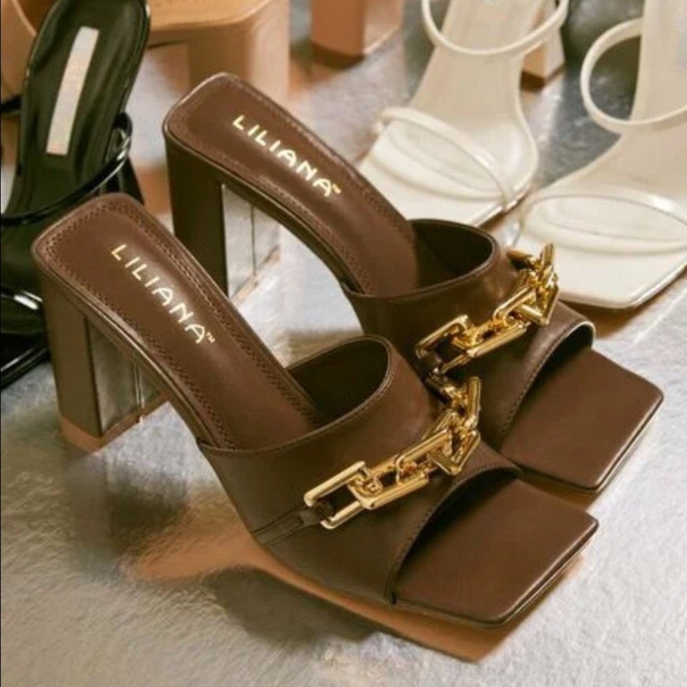 Liliana Chain Slip-On Block Heels 7.5